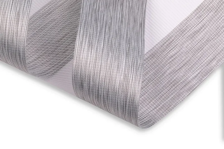 Rolety okienne wewnętrzne – jakie rodzaje sprawdzą się w salonie, sypialni i kuchni?