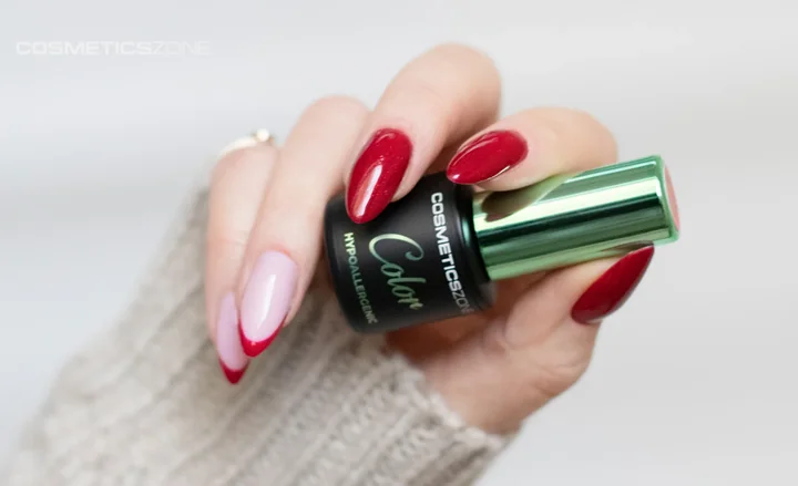 Zielona nakrętka na produktach marki Cosmetics Zone oznacza produkt hipoalergiczny