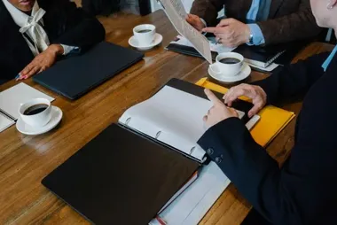 Obsługa prawna nieruchomości - jakie korzyści daje zarządcom w zakresie prawa spółdzielczego?