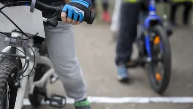 Rowerowa rywalizacja w Nowych Iganiach. Policja mówiła o bezpieczeństwie