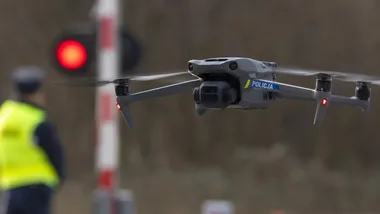 Dron nad ulicami Siedlec. Policjanci ujawnili 35 wykroczeń