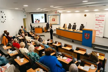 Siedleccy seniorzy dostali lekcję zdrowia i cyberbezpieczeństwa