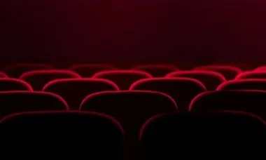Film mówi więcej niż fabuła. Jak czytać kadry, ciszę i sekrety bohaterów