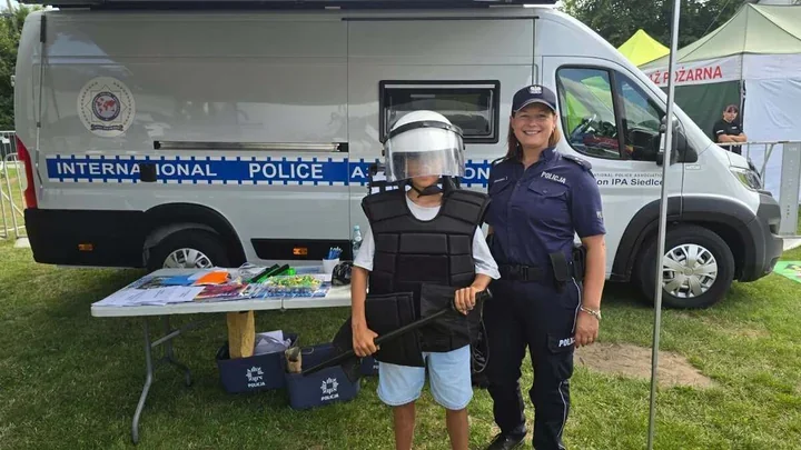 Alkogogle, odciski palców i opaski dla dzieci. Policja w Korczewie