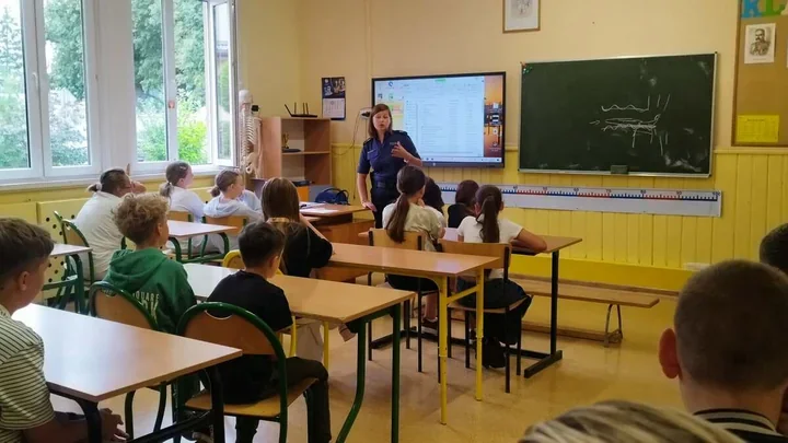 W szkole rozmawiali o hejcie. Policjantka ostrzegła też przed siecią