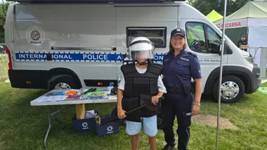 Alkogogle, odciski palców i opaski dla dzieci. Policja w Korczewie