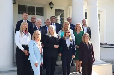 Seniorzy z gminy Siedlce dostaną wsparcie. Policja podpisała porozumienie