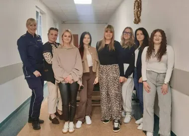 W Siedlcach policjantka ostrzegła młodzież przed błędem w sieci i na hulajnodze
