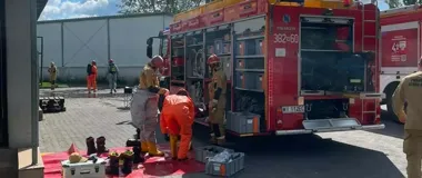 Amoniak w instalacji chłodniczej. Strażacy ćwiczyli akcję w Mościbrodach